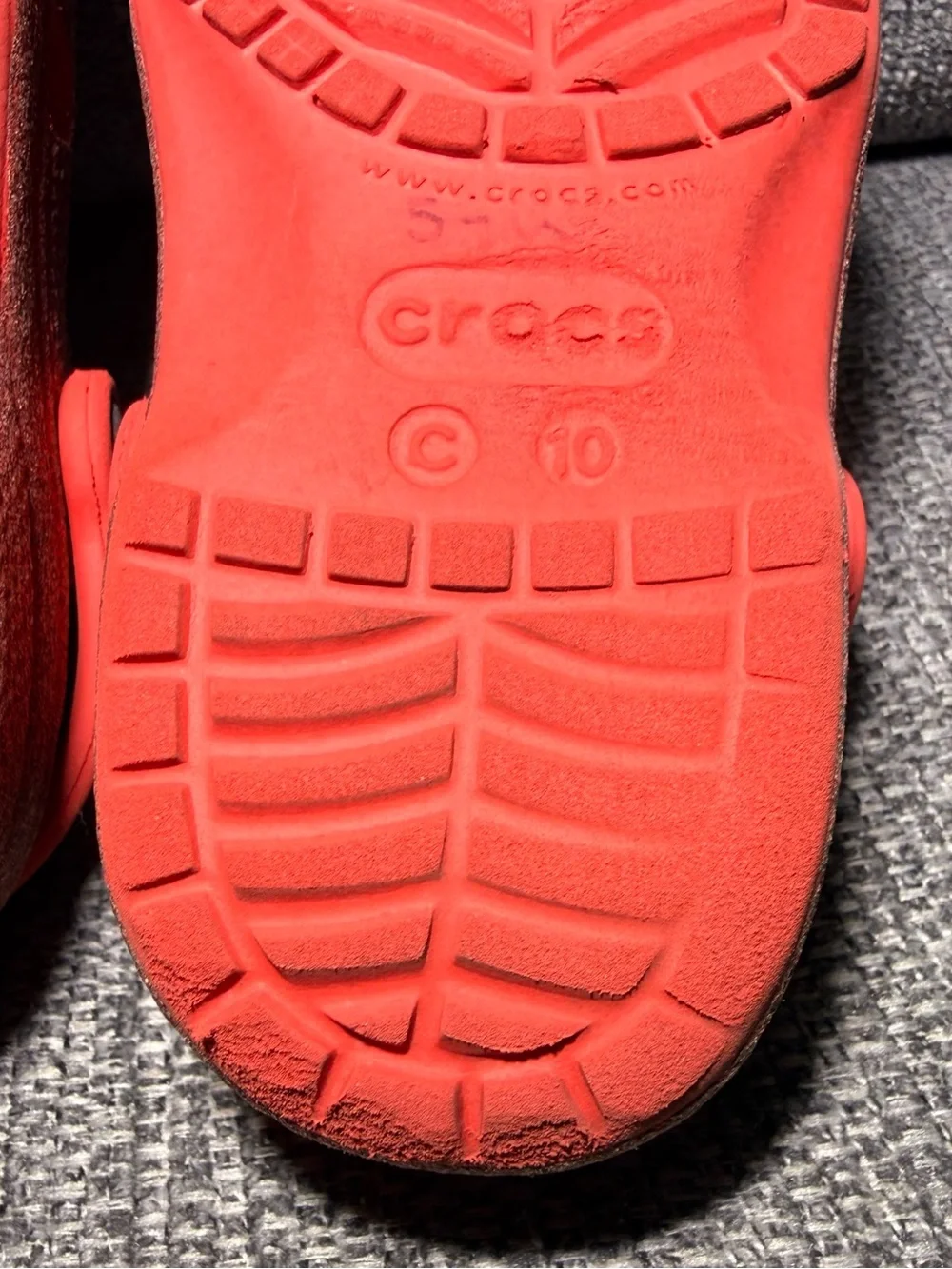 Crocs Red Glitter Classic Sandal slip on shoes kids size C10